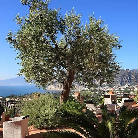 Plaza Coast Sorrento